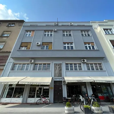 Center Lux Apartment *
