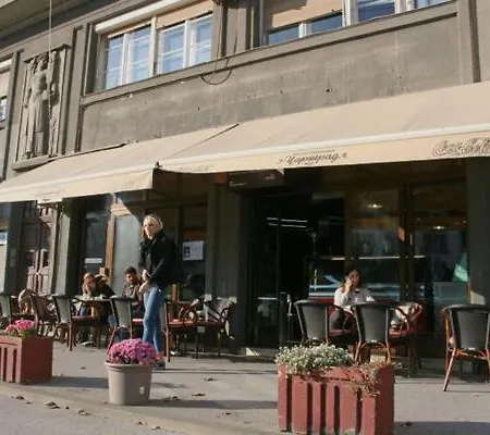 Apartment Center Lux *
